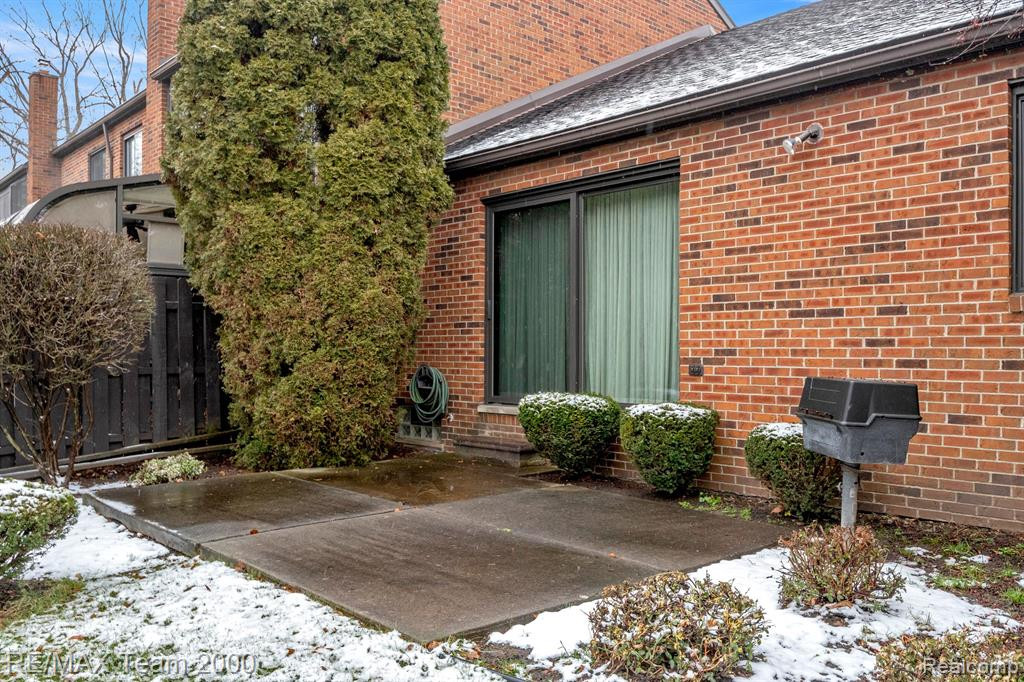 3134 LINDENWOOD Drive, 141, Dearborn, MI 48120 — Photo 37