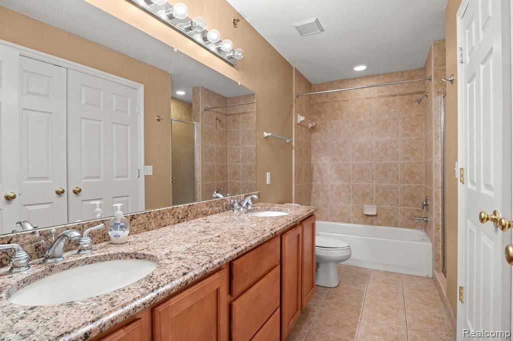 45941 GRAYSTONE Lane, Canton, MI 48187 — Photo 22