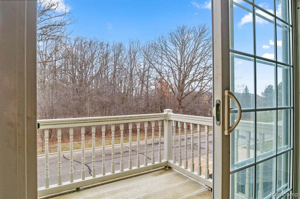 45941 GRAYSTONE Lane, Canton, MI 48187 — Photo 33