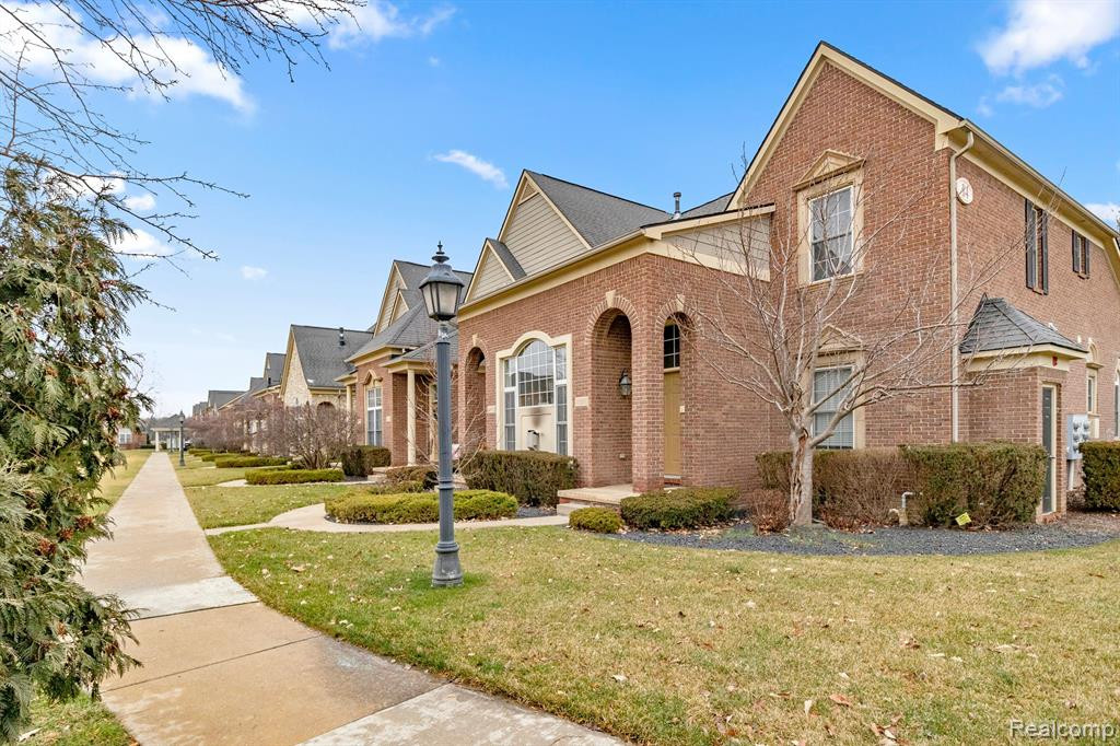 45941 GRAYSTONE Lane, Canton, MI 48187 — Photo 37