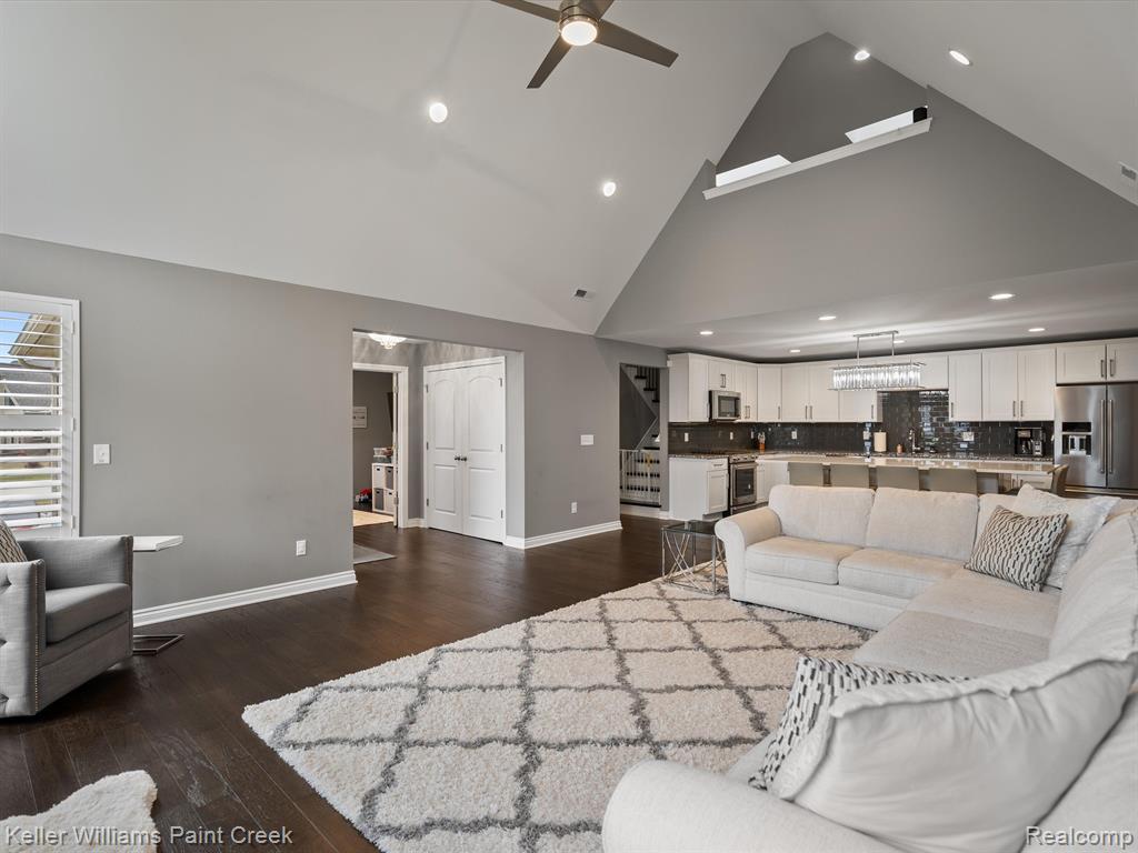 14855 STONEY BROOK Drive W, Shelby Twp, MI 48315 — Photo 7