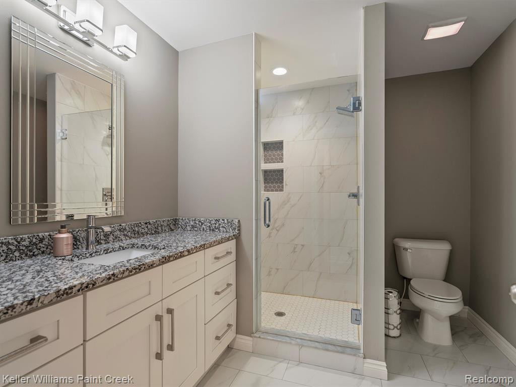 14855 STONEY BROOK Drive W, Shelby Twp, MI 48315 — Photo 23
