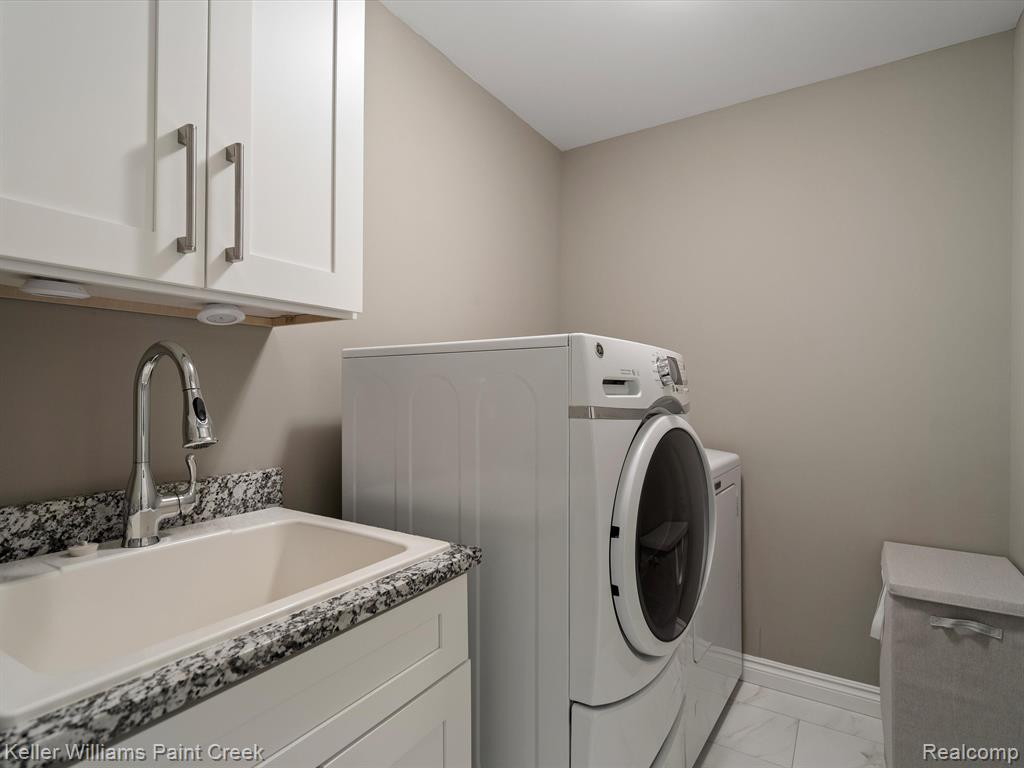 14855 STONEY BROOK Drive W, Shelby Twp, MI 48315 — Photo 25