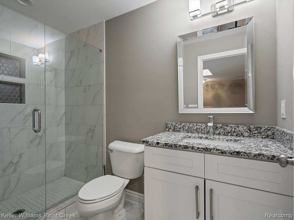 14855 STONEY BROOK Drive W, Shelby Twp, MI 48315 — Photo 29
