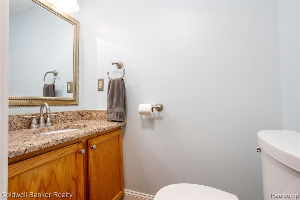 22353 PEACHTREE, Novi, MI — Photo 16