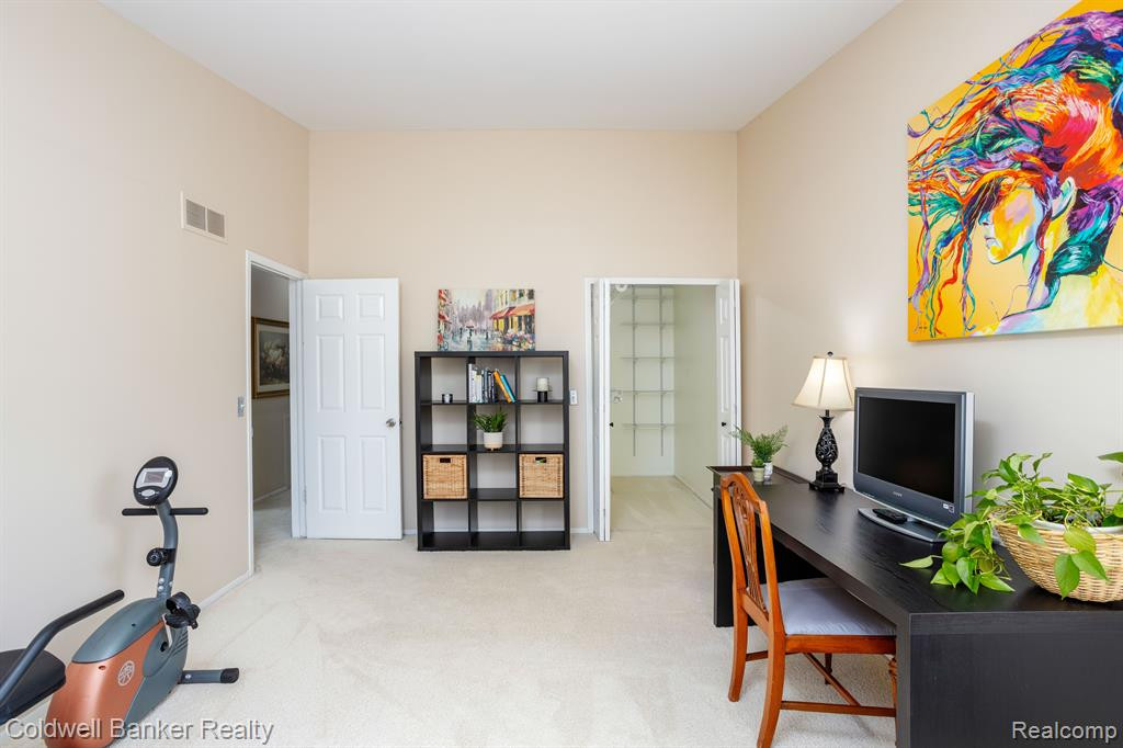 22353 PEACHTREE, Novi, MI — Photo 20
