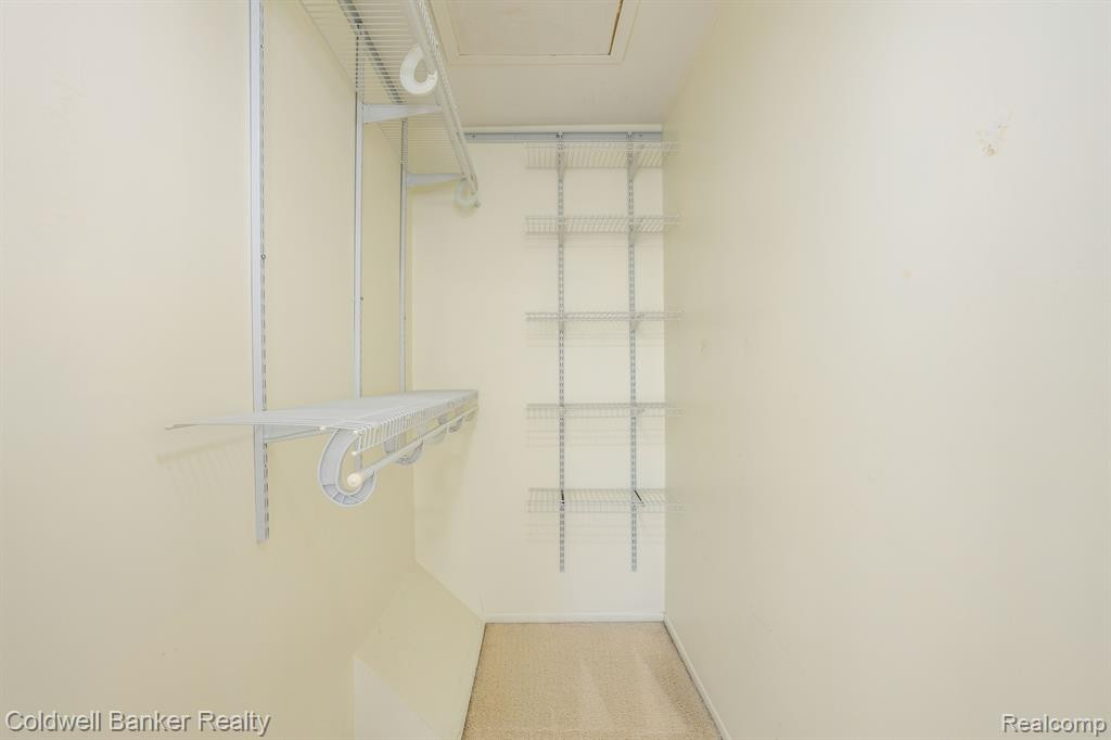 22353 PEACHTREE, Novi, MI — Photo 21