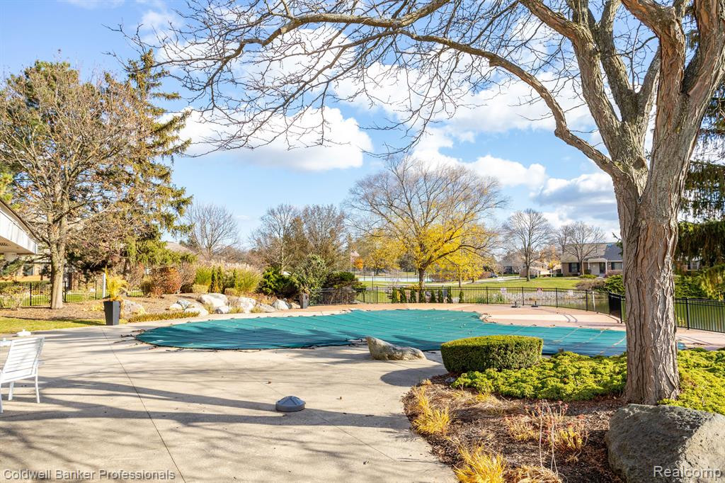 22353 PEACHTREE, Novi, MI — Photo 33