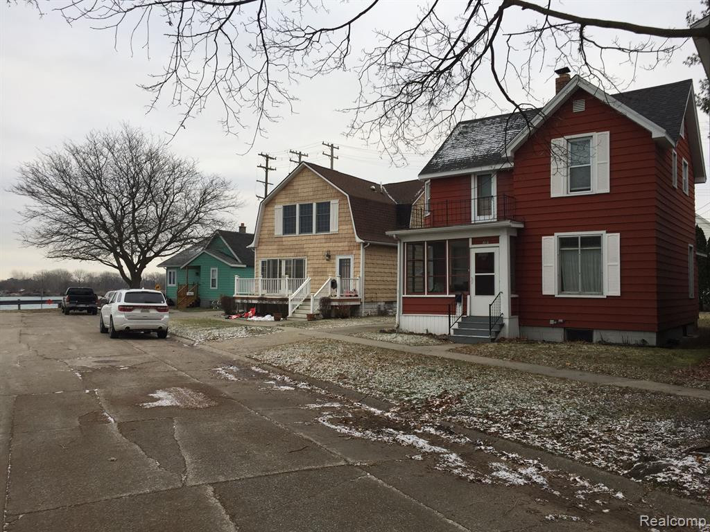 814 SEDGWICK Street, Port Huron, MI 48060 — Photo 3