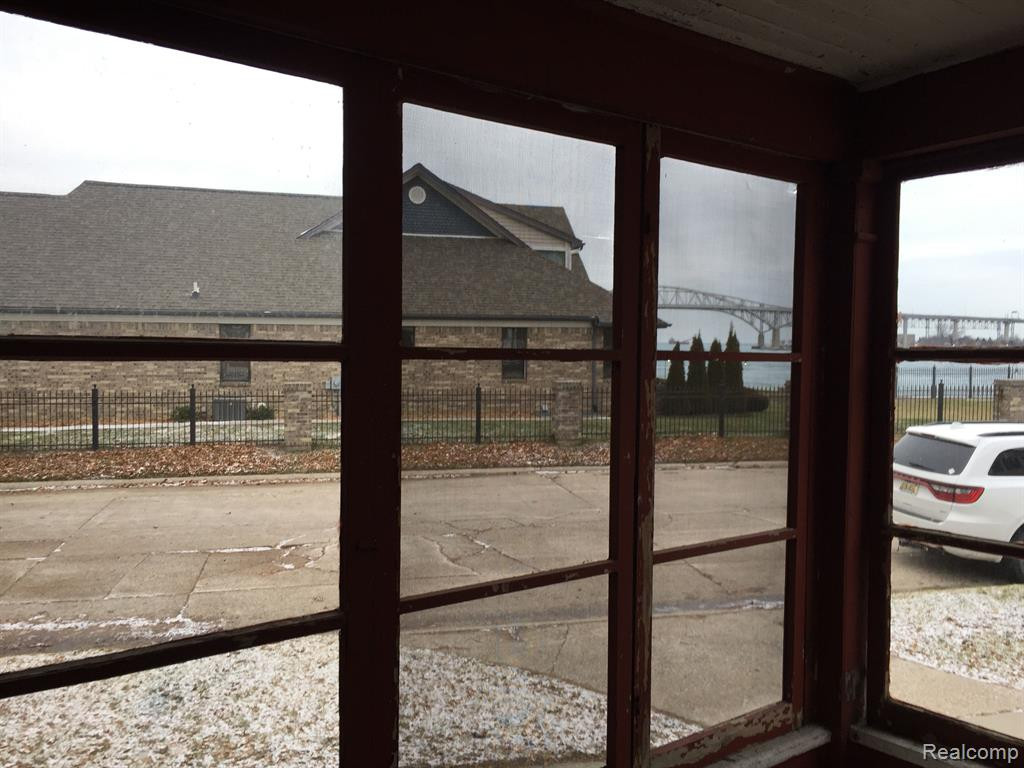 814 SEDGWICK Street, Port Huron, MI 48060 — Photo 10