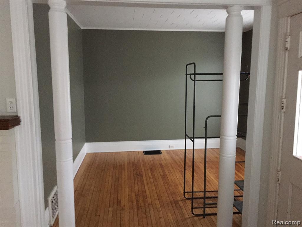 814 SEDGWICK Street, Port Huron, MI 48060 — Photo 17