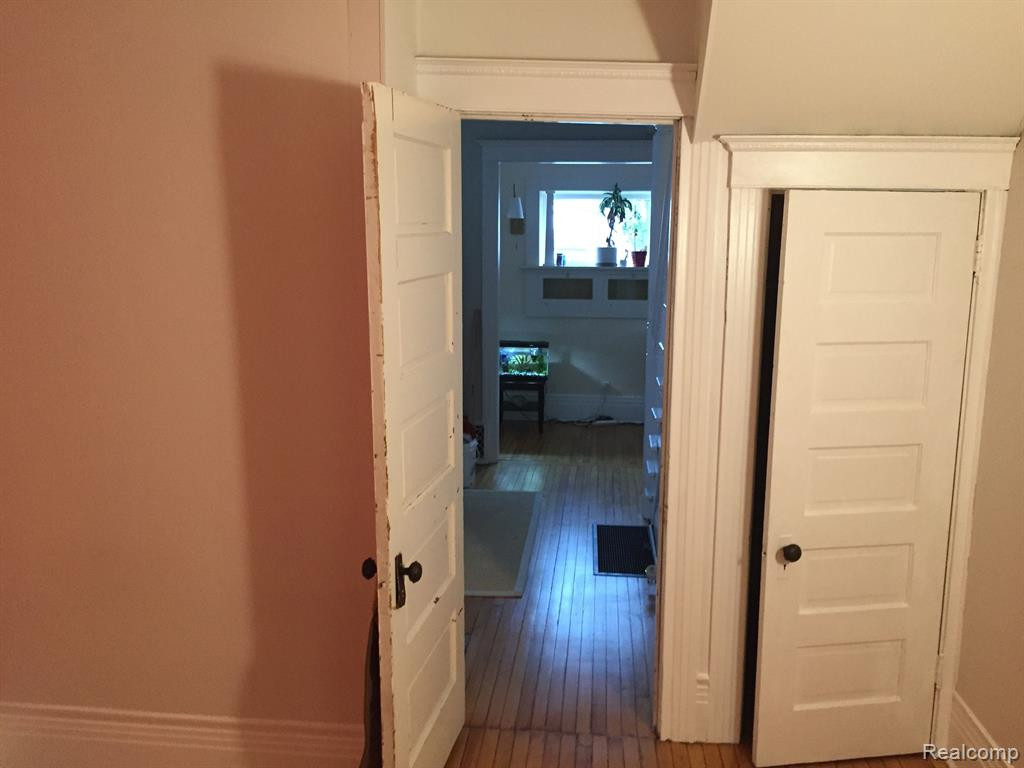 814 SEDGWICK Street, Port Huron, MI 48060 — Photo 27