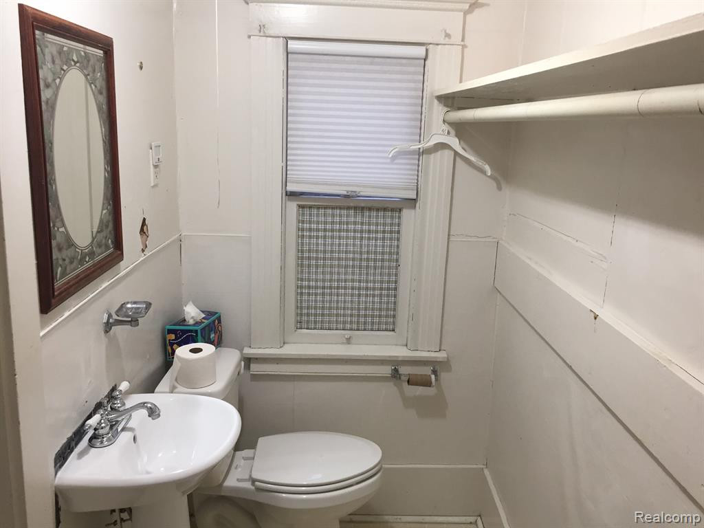 814 SEDGWICK Street, Port Huron, MI 48060 — Photo 29