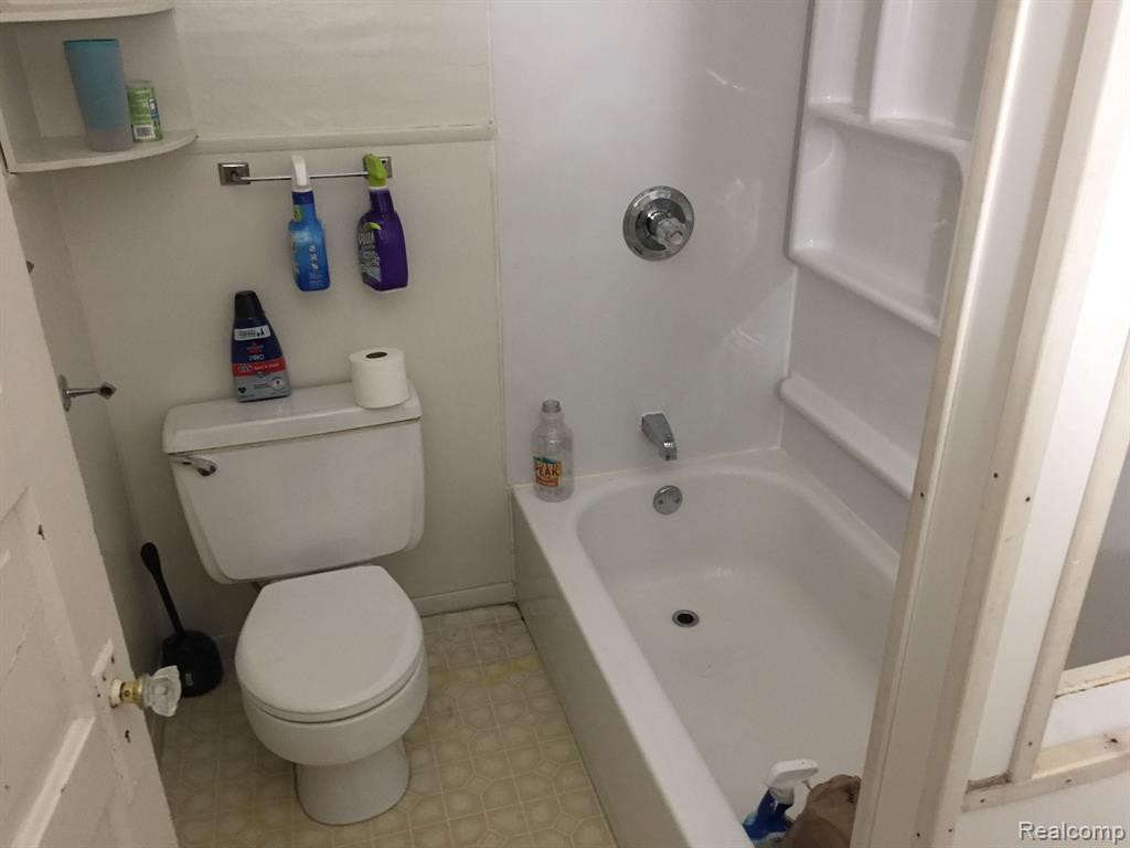 814 SEDGWICK Street, Port Huron, MI 48060 — Photo 38