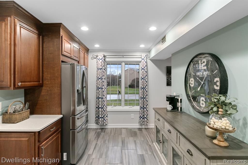 24355 SURFSIDE Road, Novi, MI — Photo 9