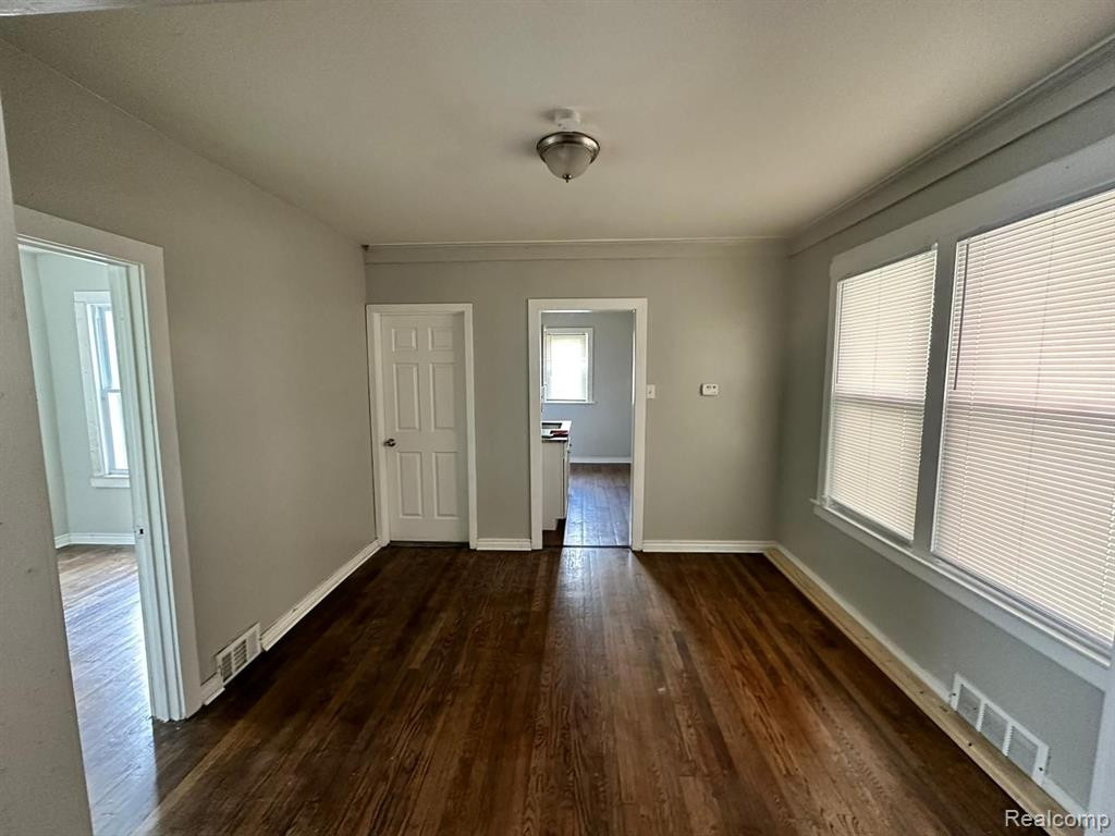 8976 CLARION Street, Detroit, MI 48213 — Photo 5