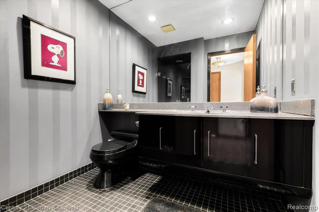 20148 LONGRIDGE Road, Northville, MI 48167 — Photo 22