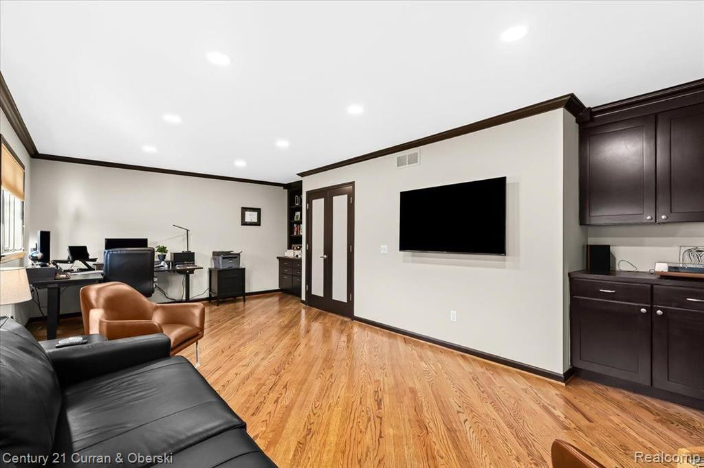 20148 LONGRIDGE Road, Northville, MI 48167 — Photo 23