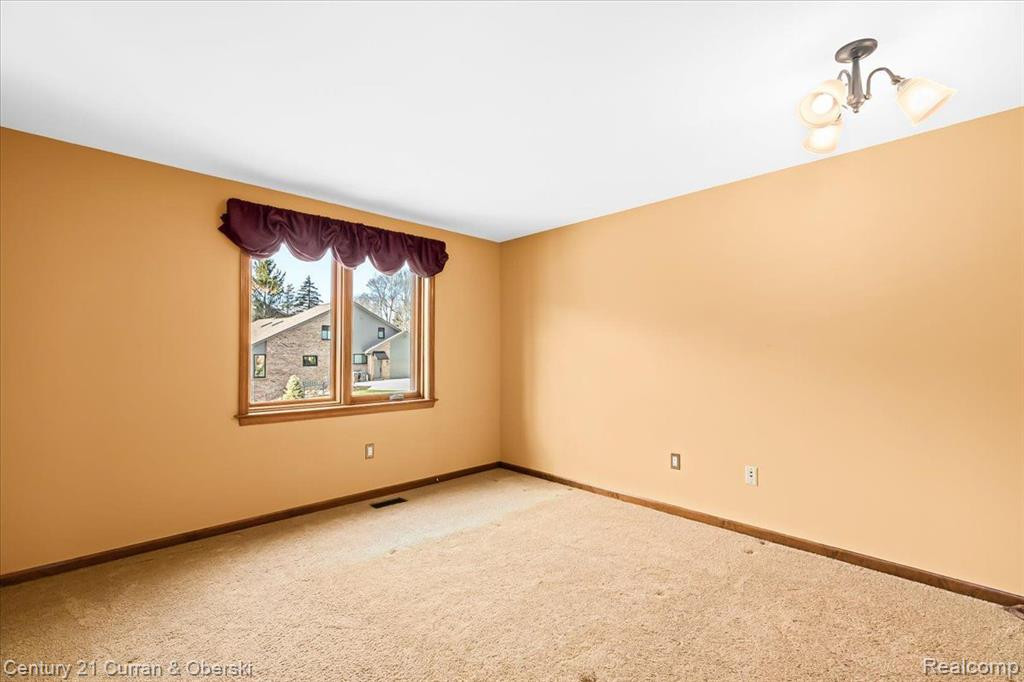 20148 LONGRIDGE Road, Northville, MI 48167 — Photo 34