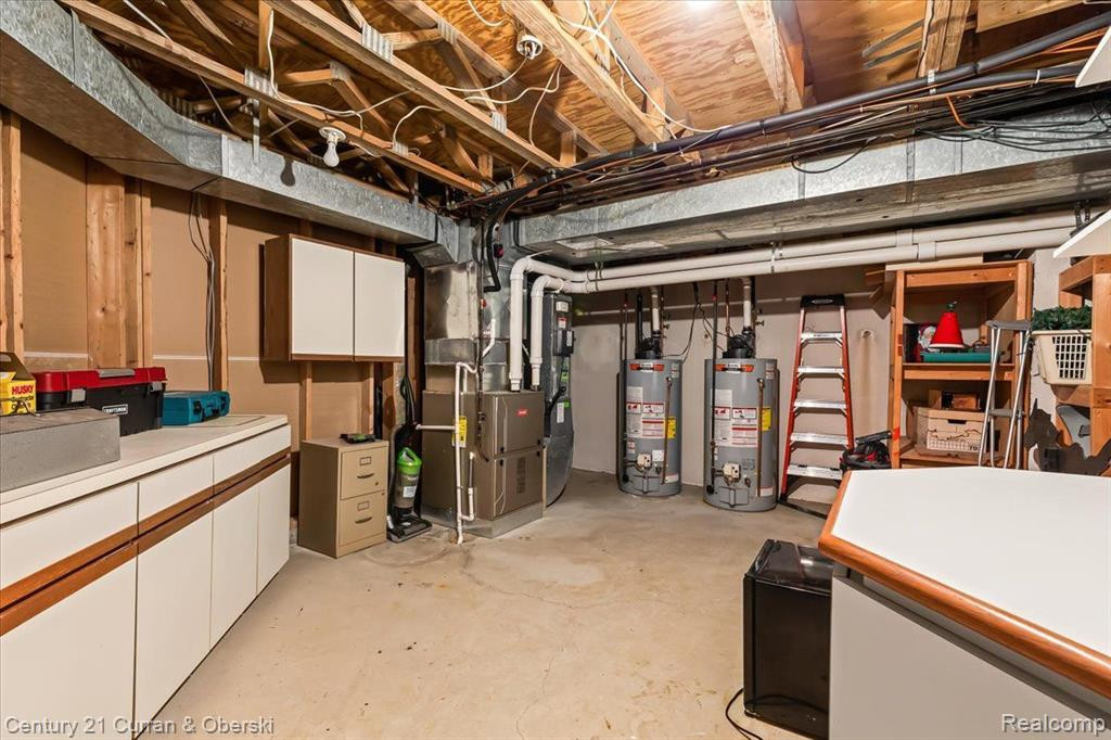 20148 LONGRIDGE Road, Northville, MI 48167 — Photo 39