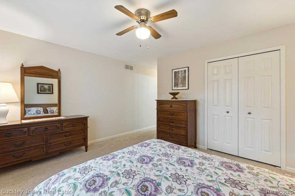 269 REDMAPLE Lane, 19, Brighton, MI 48116 — Photo 8