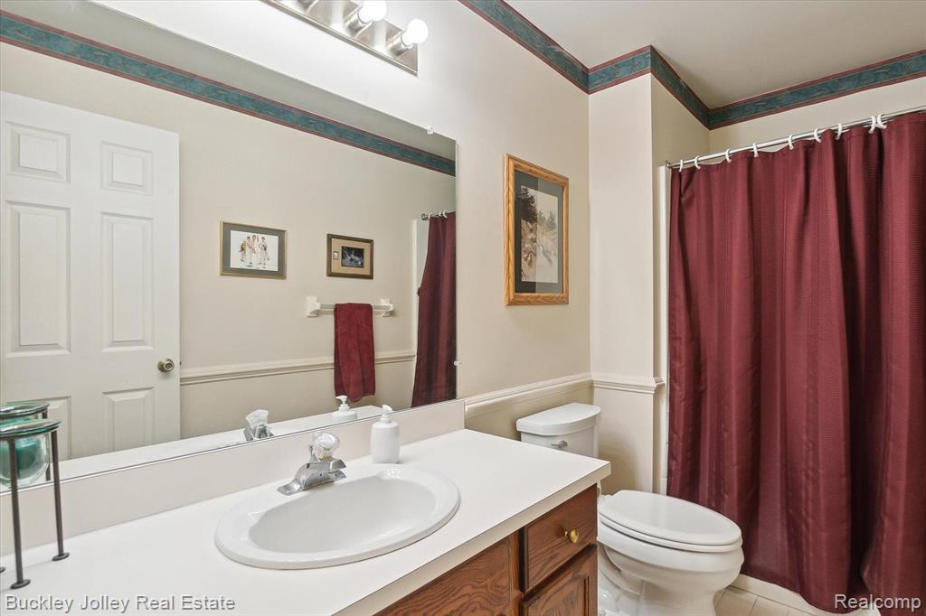269 REDMAPLE Lane, 19, Brighton, MI 48116 — Photo 9