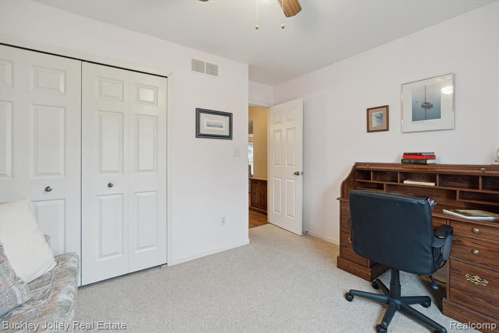 269 REDMAPLE Lane, 19, Brighton, MI 48116 — Photo 12