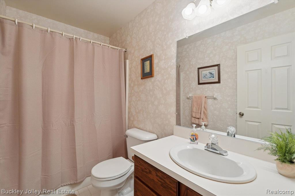 269 REDMAPLE Lane, 19, Brighton, MI 48116 — Photo 13