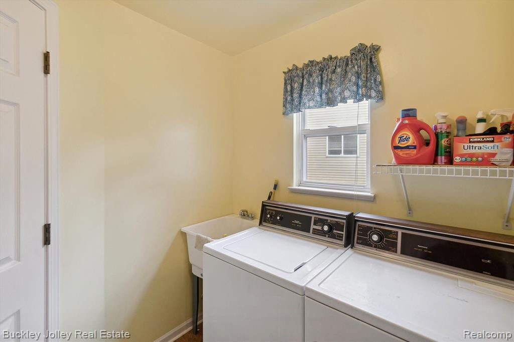 269 REDMAPLE Lane, 19, Brighton, MI 48116 — Photo 14