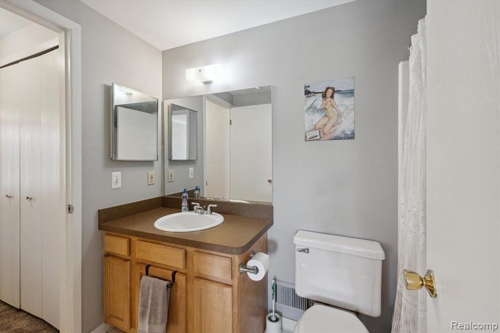 42104 ROSCOMMON Street, Northville, MI 48167 — Photo 20