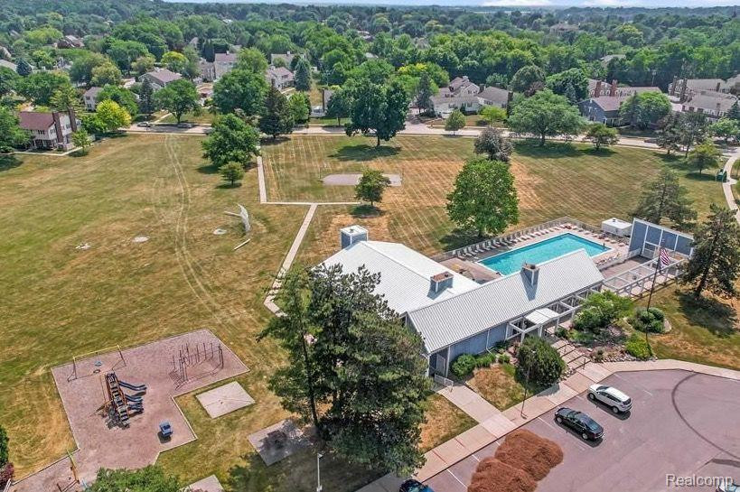 42104 ROSCOMMON Street, Northville, MI 48167 — Photo 33