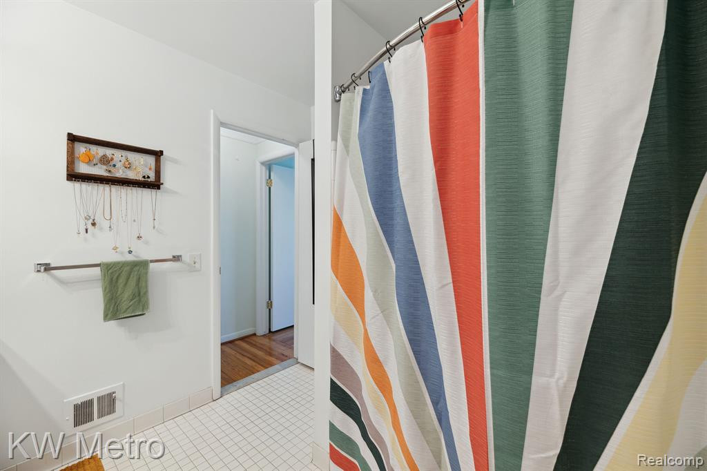 426 FOX HILLS Drive N, A-5, Bloomfield Hills, MI 48304 — Photo 20
