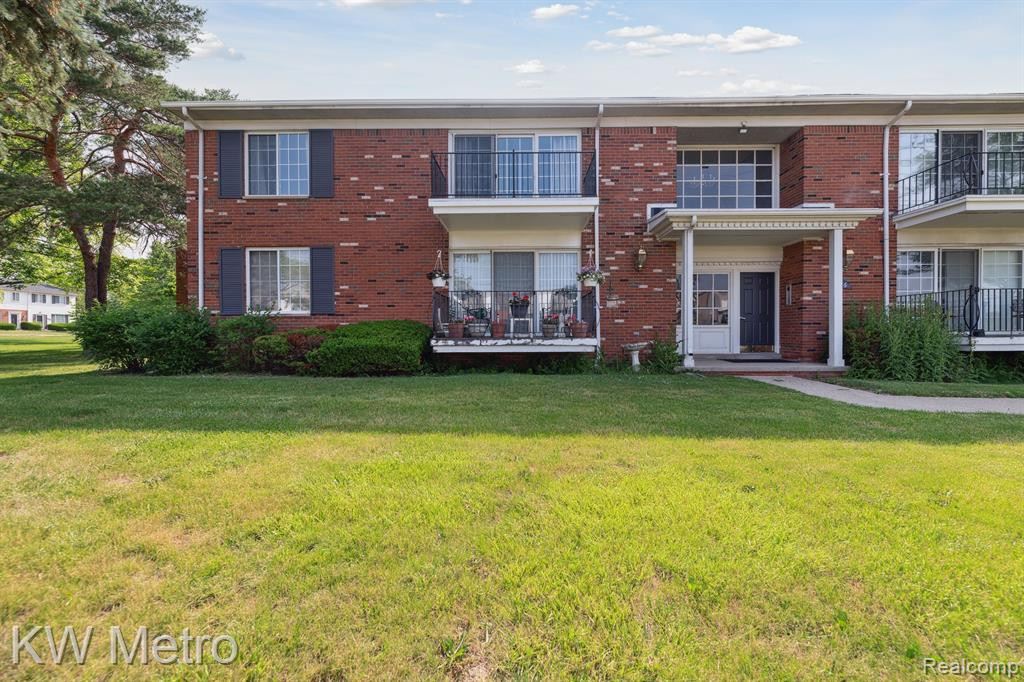 426 FOX HILLS Drive N, A-5, Bloomfield Hills, MI 48304 — Photo 26
