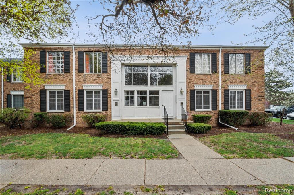 641 E Fox Hills Drive, 55, Bloomfield Hills, MI 48304 — Photo 3