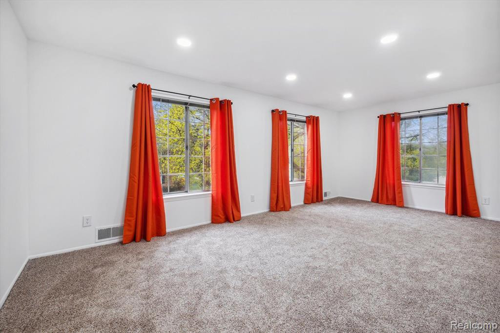 641 E Fox Hills Drive, 55, Bloomfield Hills, MI 48304 — Photo 8