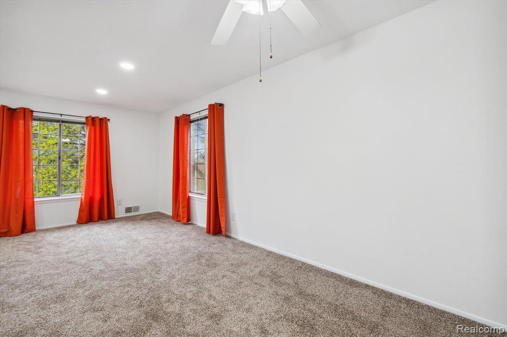 641 E Fox Hills Drive, 55, Bloomfield Hills, MI 48304 — Photo 11