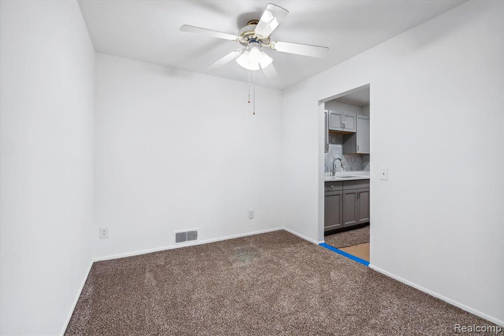 641 E Fox Hills Drive, 55, Bloomfield Hills, MI 48304 — Photo 12