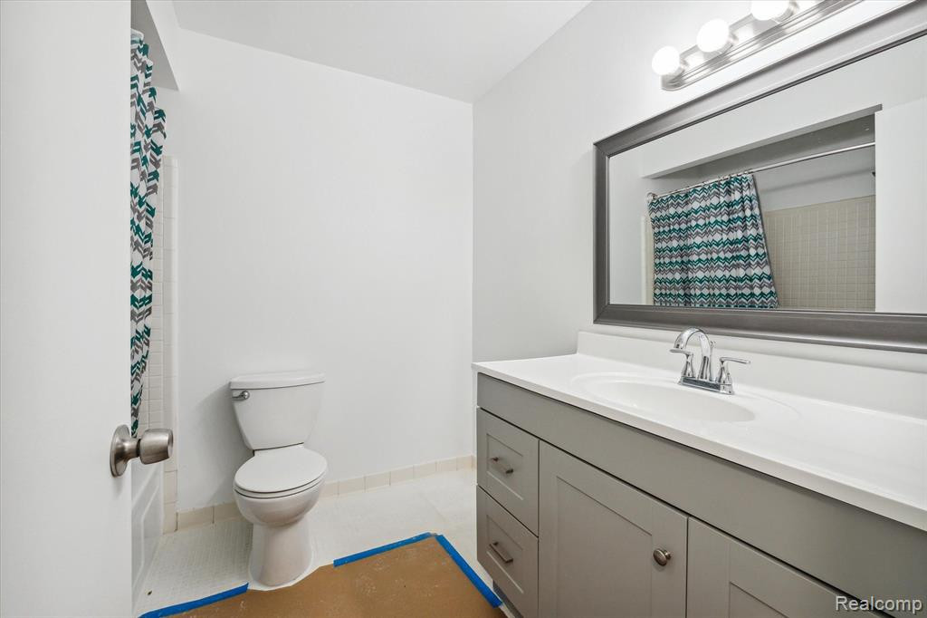 641 E Fox Hills Drive, 55, Bloomfield Hills, MI 48304 — Photo 18