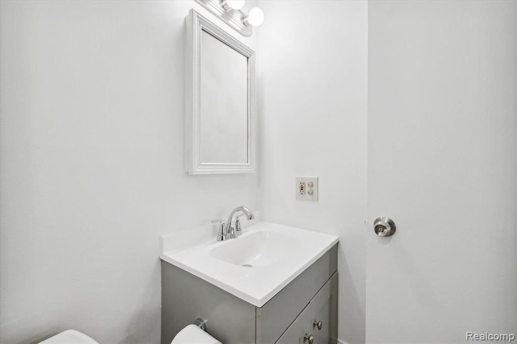 641 E Fox Hills Drive, 55, Bloomfield Hills, MI 48304 — Photo 24