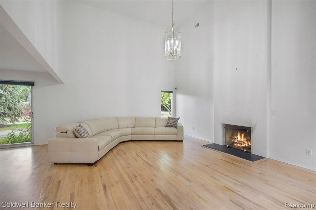 1005 STRATFORD Lane, Bloomfield Hills, MI 48304 — Photo 8