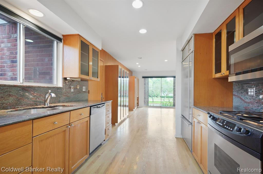 1005 STRATFORD Lane, Bloomfield Hills, MI 48304 — Photo 11