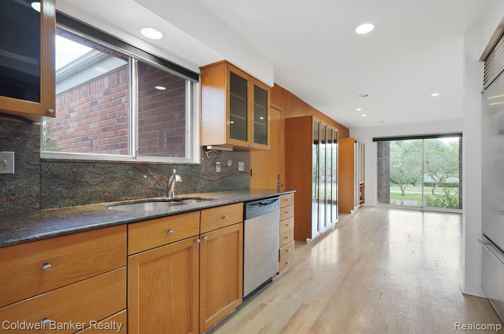 1005 STRATFORD Lane, Bloomfield Hills, MI 48304 — Photo 12