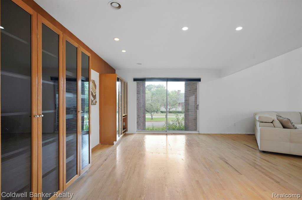 1005 STRATFORD Lane, Bloomfield Hills, MI 48304 — Photo 14