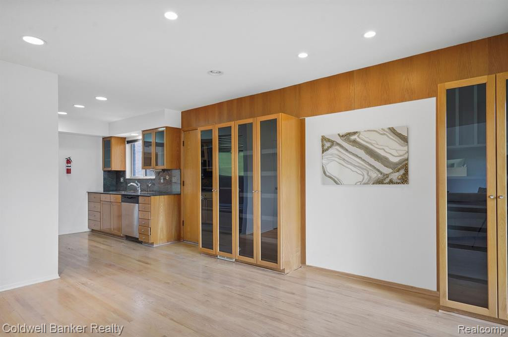 1005 STRATFORD Lane, Bloomfield Hills, MI 48304 — Photo 15