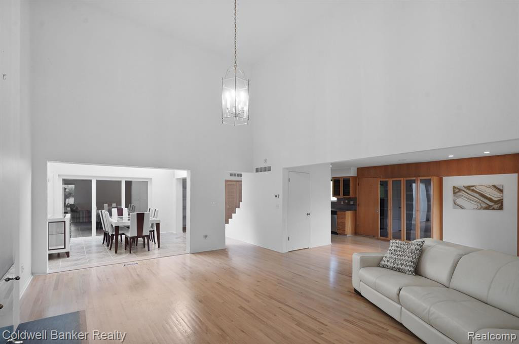 1005 STRATFORD Lane, Bloomfield Hills, MI 48304 — Photo 16