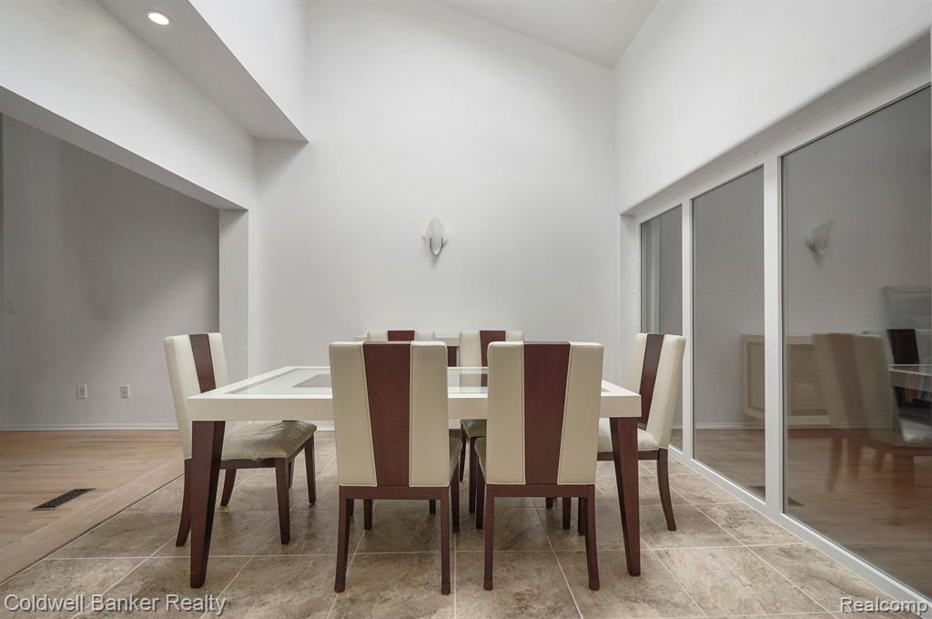 1005 STRATFORD Lane, Bloomfield Hills, MI 48304 — Photo 18