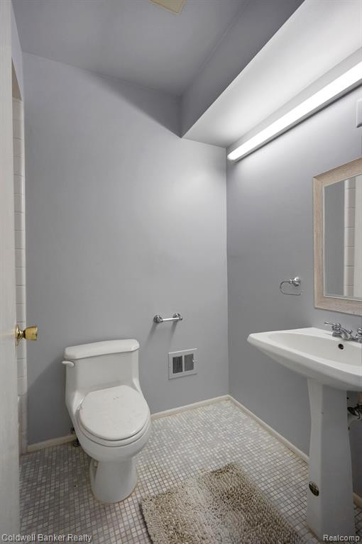 1005 STRATFORD Lane, Bloomfield Hills, MI 48304 — Photo 32