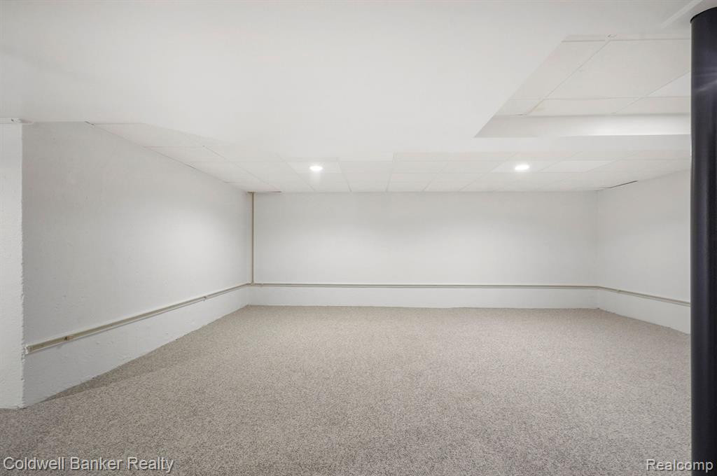 1005 STRATFORD Lane, Bloomfield Hills, MI 48304 — Photo 35