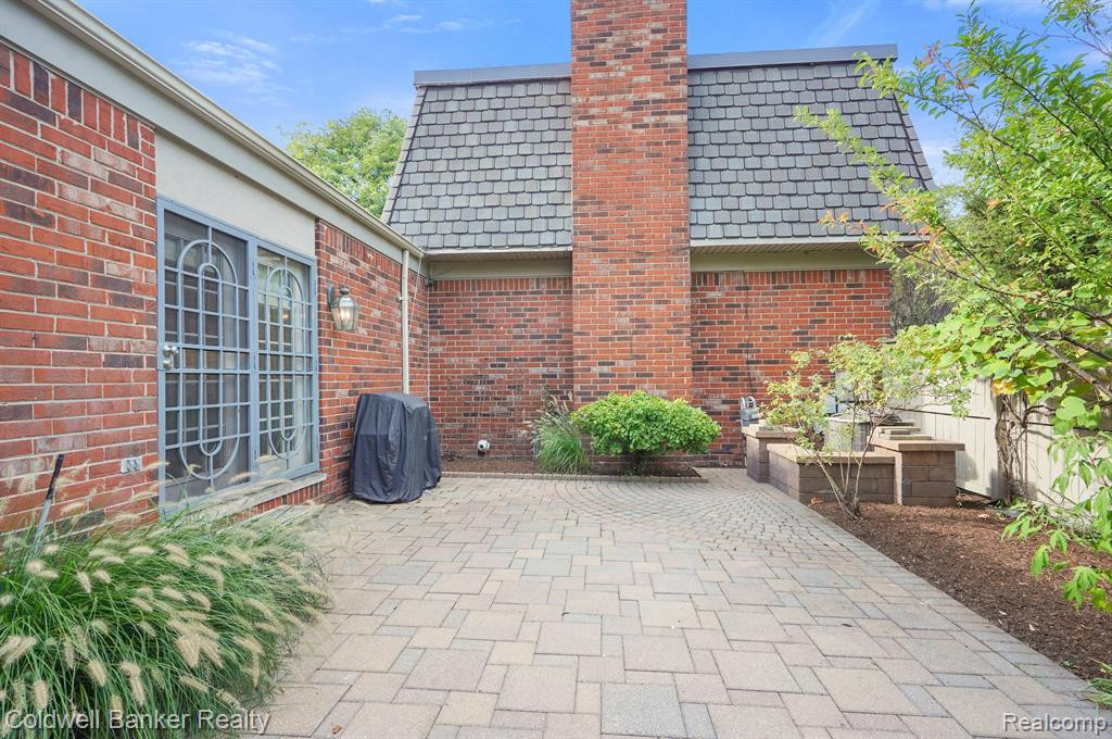 1005 STRATFORD Lane, Bloomfield Hills, MI 48304 — Photo 38