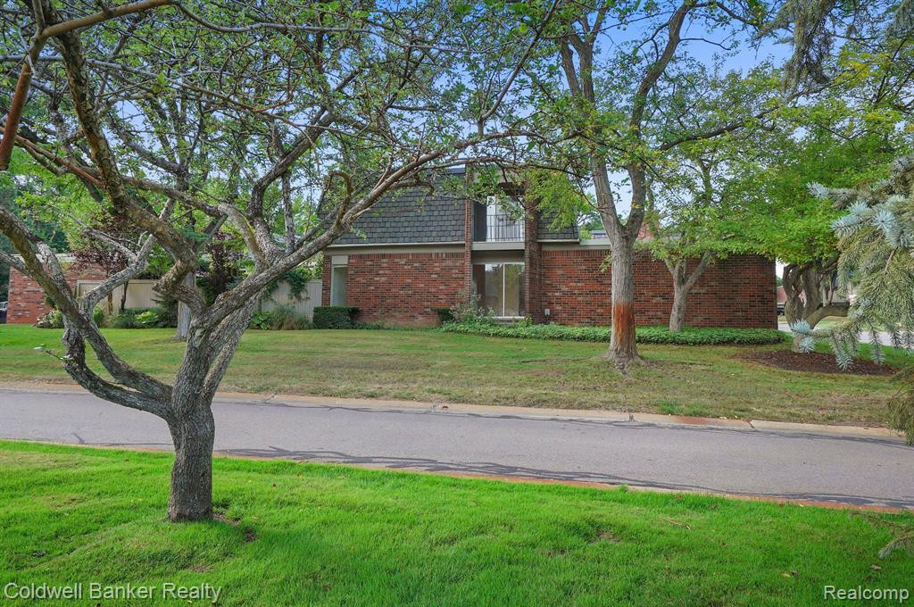 1005 STRATFORD Lane, Bloomfield Hills, MI 48304 — Photo 41